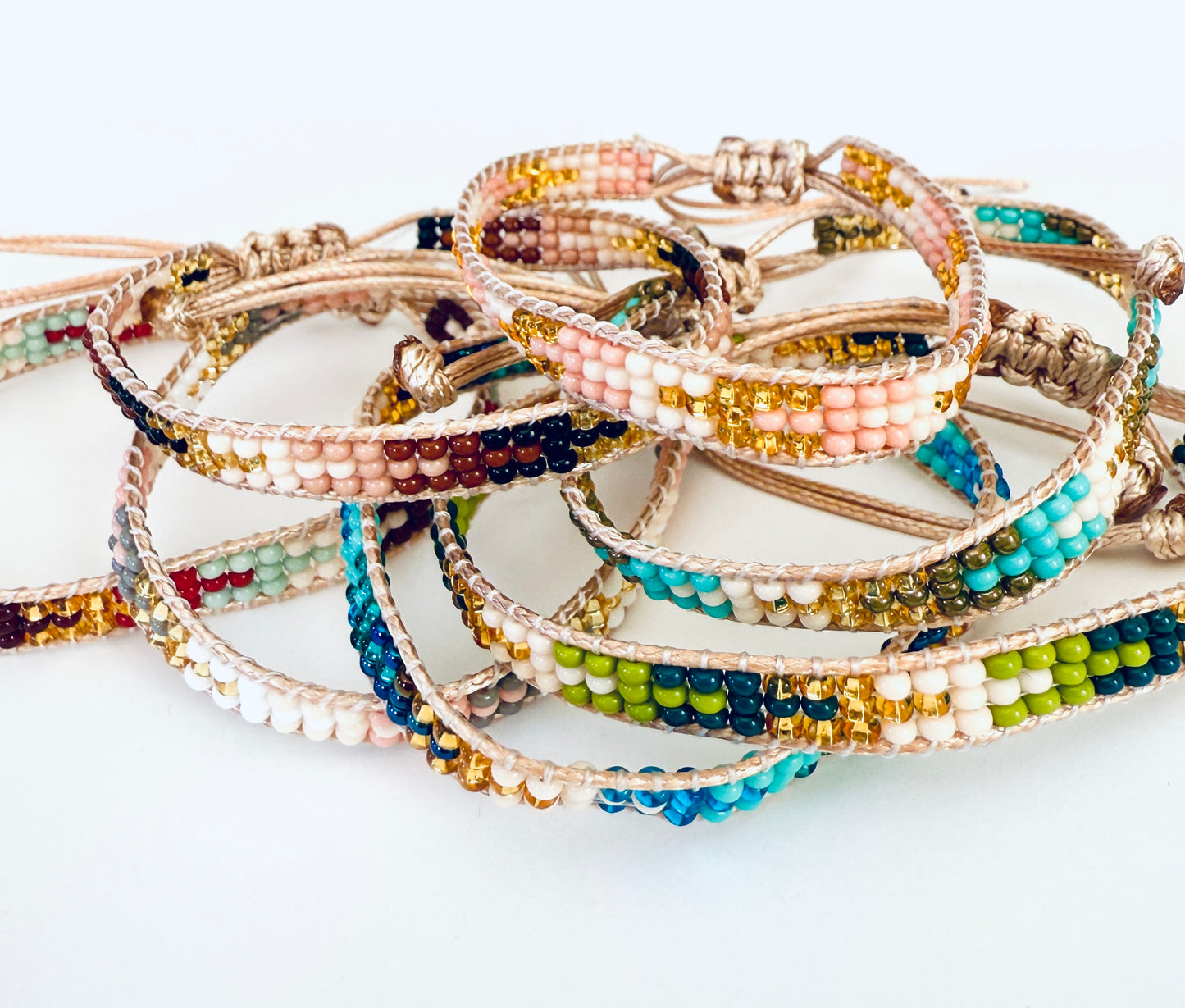 Dani bracelet (Assorted colors)