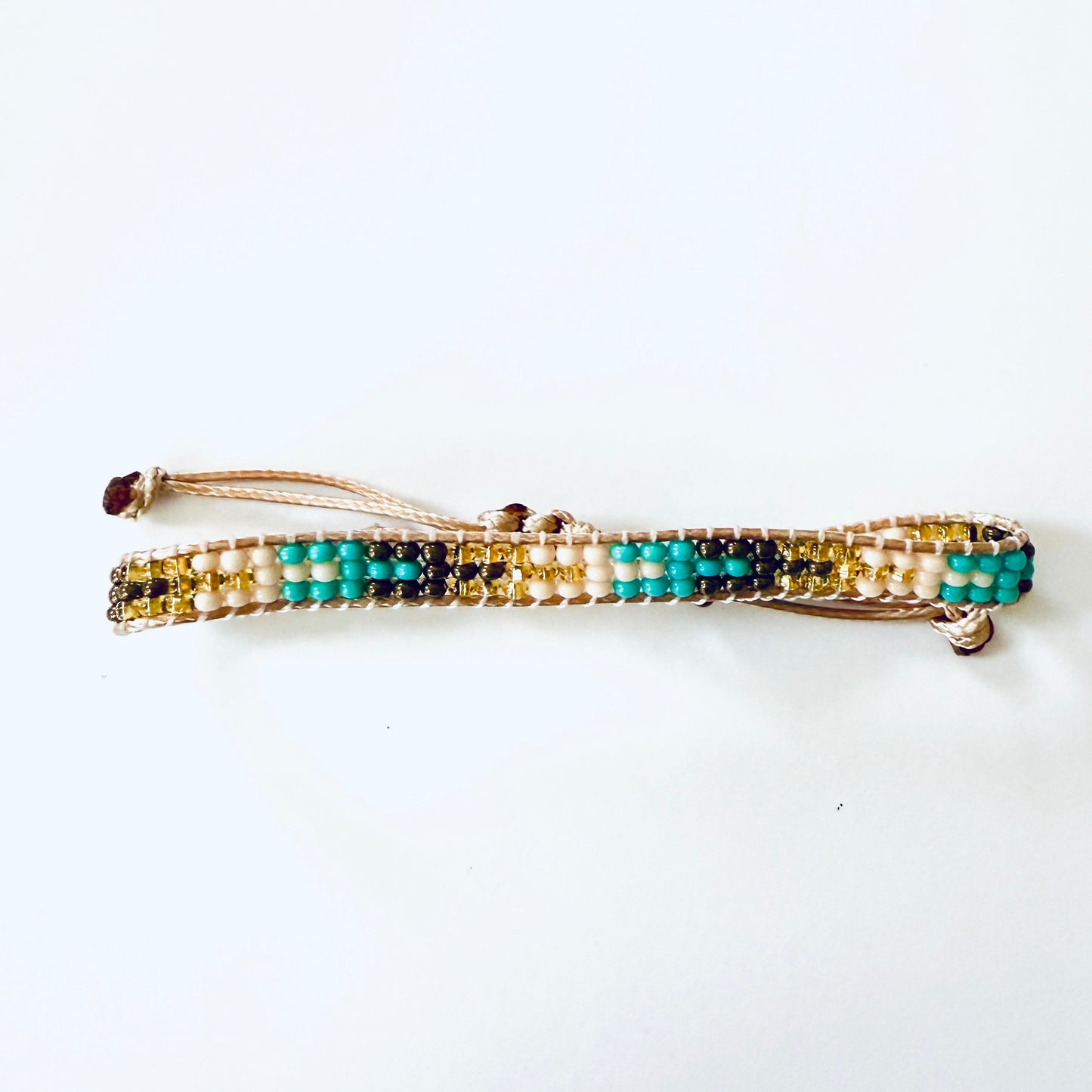 Dani bracelet (Assorted colors)