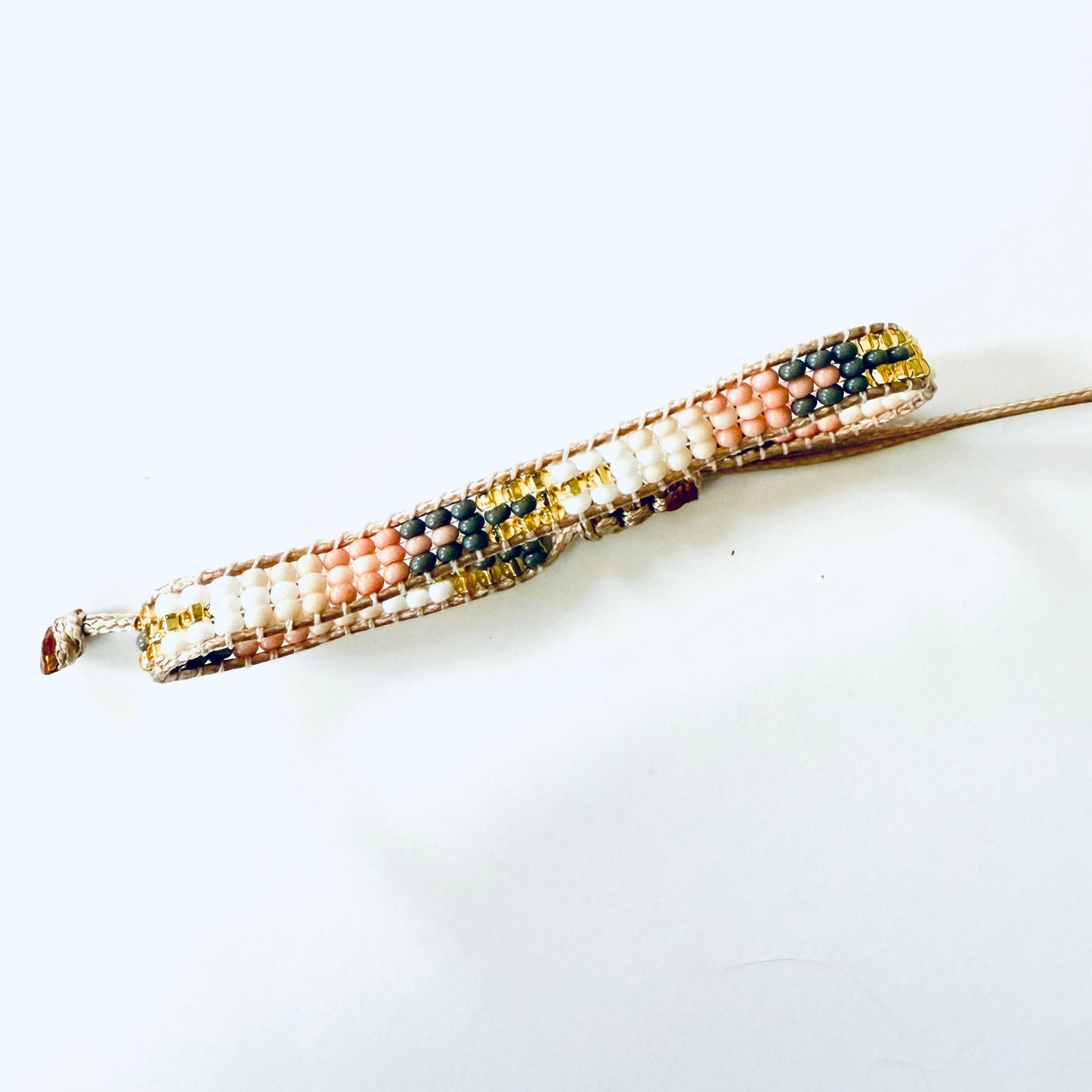 Dani bracelet (Assorted colors)