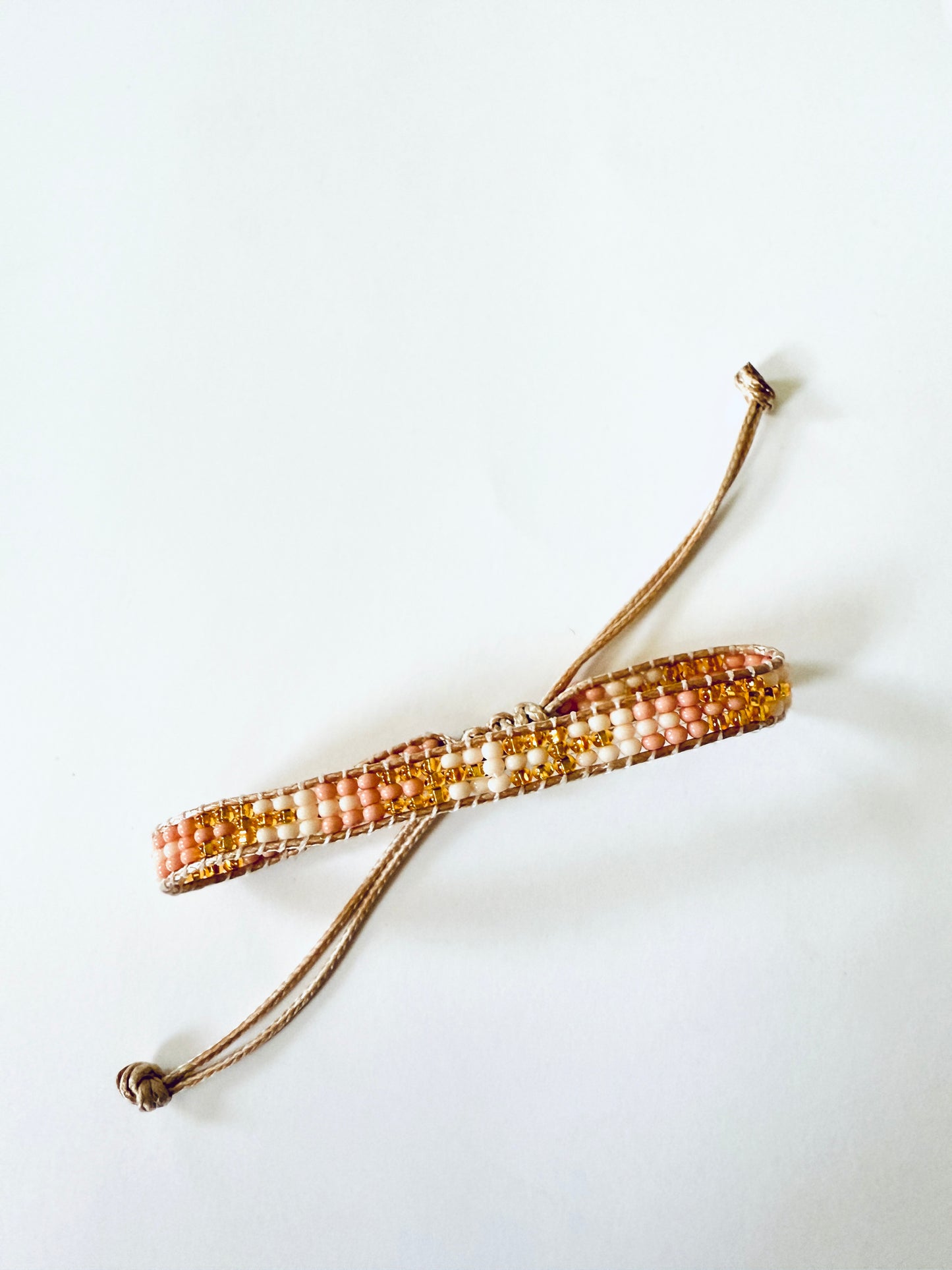 Dani bracelet (Assorted colors)