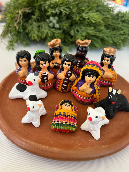 Medium Guatemalan Nativity