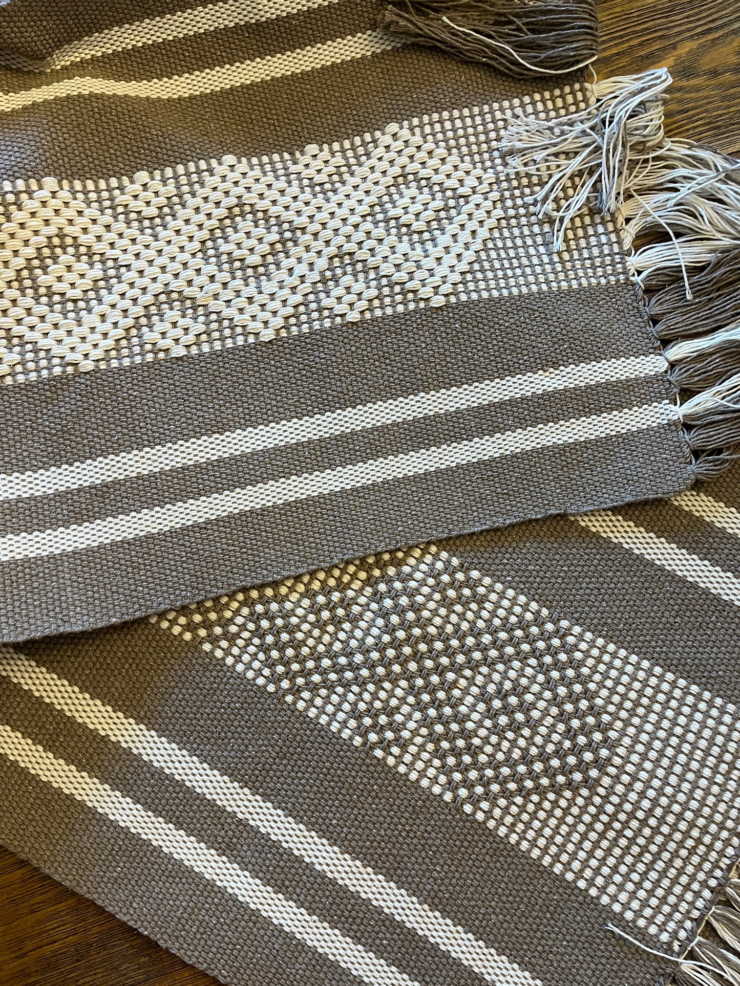 Woven Table Runner (6 colors)