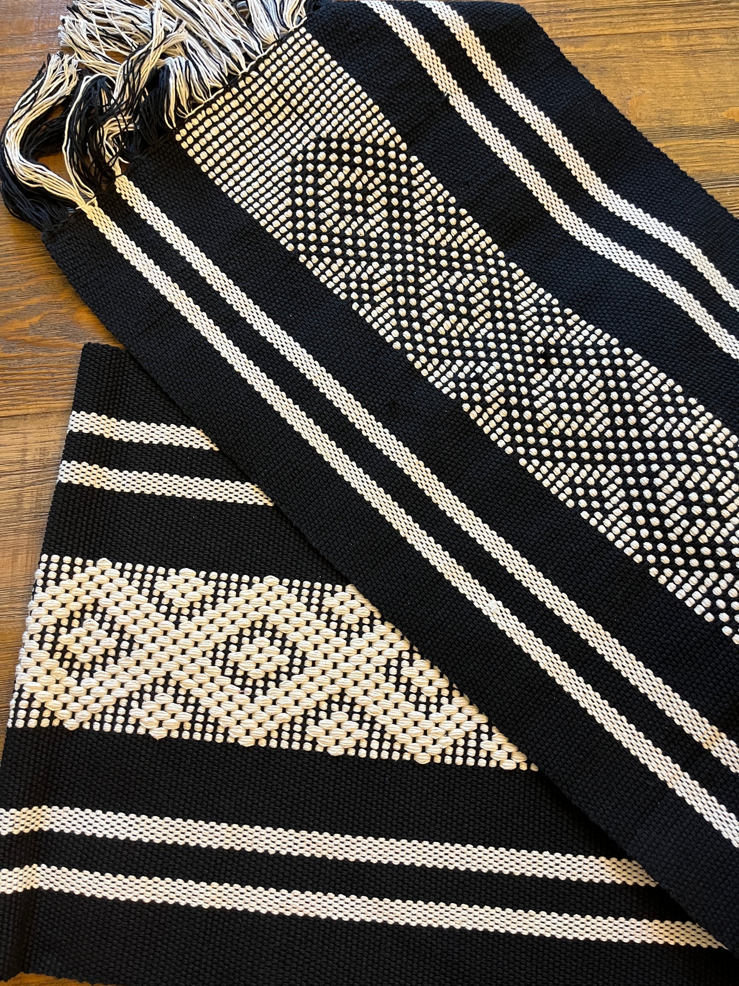 Woven Table Runner (6 colors)