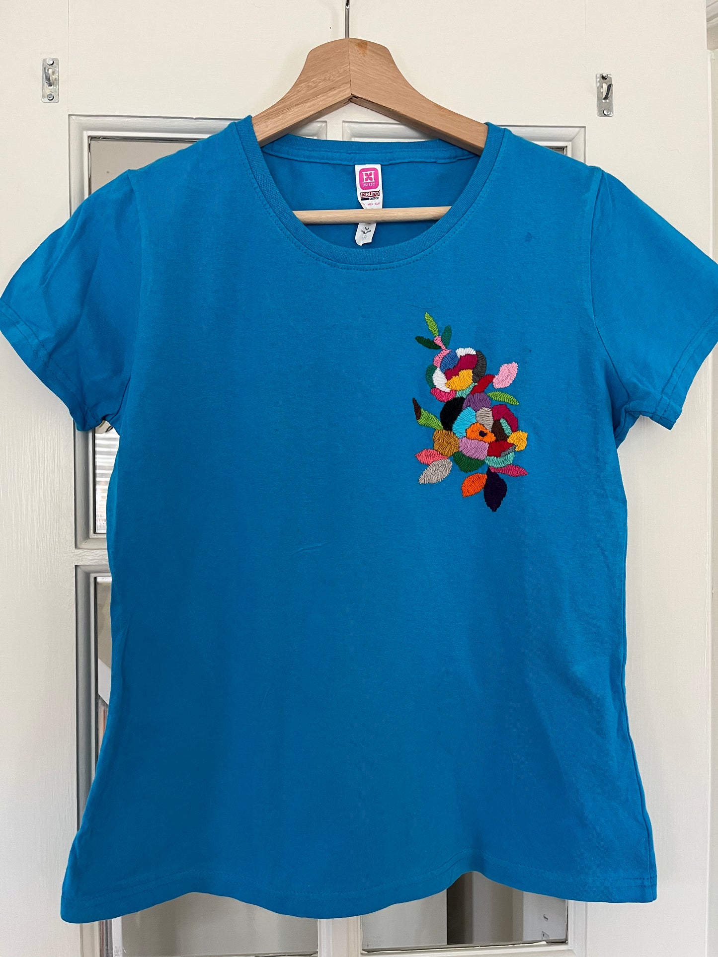 Otomí Embroidered tshirt